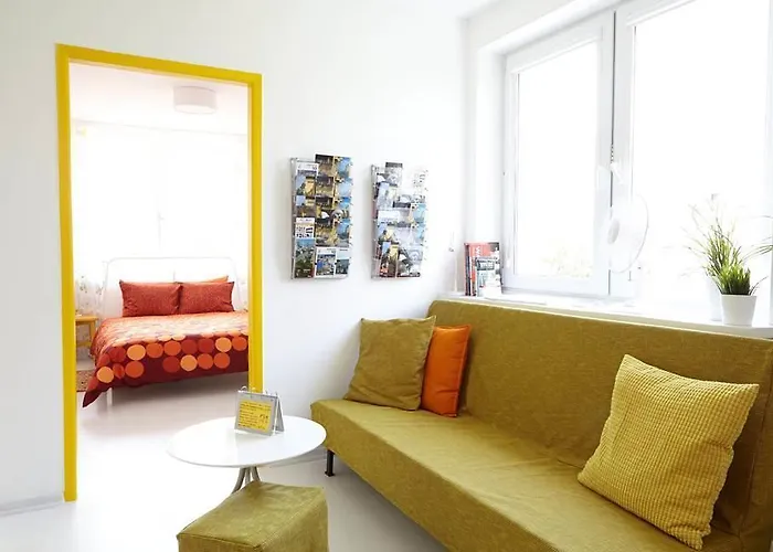 Lovely Sunny Flat In Center شقة *